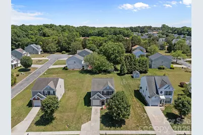 10410 Roundleaf Drive, Charlotte, NC 28213 - Photo 4