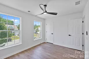 10410 Roundleaf Dr, Charlotte, NC 28213 - Photo 40