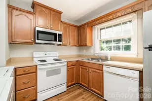 4609 Coronado Dr, Charlotte, NC 28212 - Photo 6
