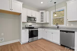 373 Barefoot Rdg, Clyde, NC 28721 - Photo 16
