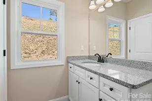 373 Barefoot Rdg, Clyde, NC 28721 - Photo 20