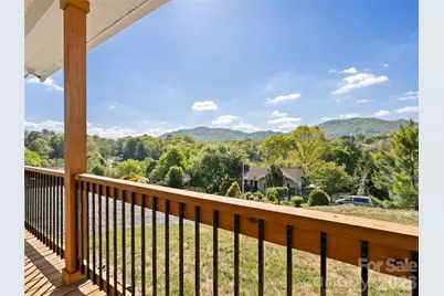 373 Barefoot Ridge, Clyde, NC 28721 - Photo 4