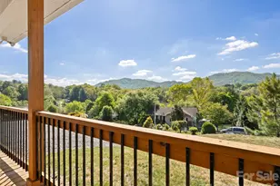373 Barefoot Rdg, Clyde, NC 28721 - Photo 4