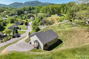 373 Barefoot Rdg, Clyde, NC 28721 - Photo 28