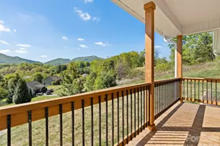 373 Barefoot Rdg, Clyde, NC 28721 - Photo 8