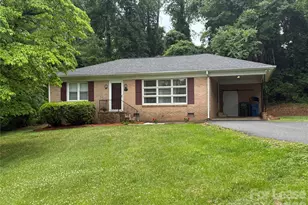 634 23rd Ave NE, Hickory, NC 28601 - Photo 1