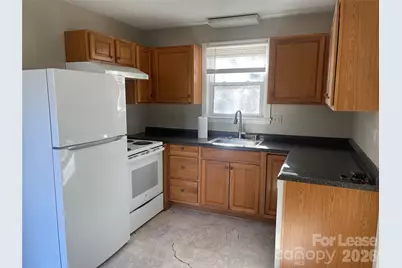 634 23rd Avenue NE, Hickory, NC 28601 - Photo 6