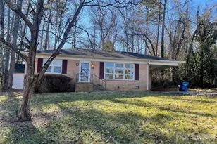 634 23rd Ave NE, Hickory, NC 28601 - Photo 1