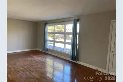 634 23rd Avenue NE, Hickory, NC 28601 - Photo 4