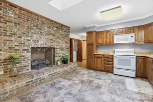 1 Mountain Heritage Pl, Candler, NC 28715 - Photo 4