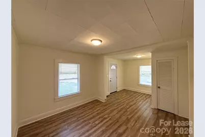 1907 E Elm Street, Gastonia, NC 28054 - Photo 2