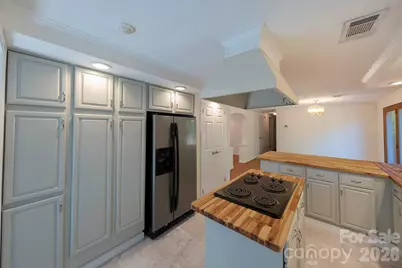 132 Serenity Circle, Hendersonville, NC 28792 - Photo 8