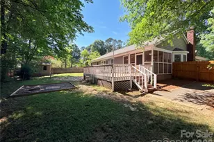 13622 Tynecastle Ln, Matthews, NC 28105 - Photo 8