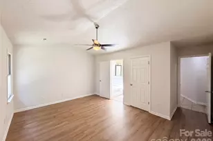 13622 Tynecastle Ln, Matthews, NC 28105 - Photo 4
