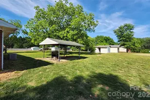 113 Kings Dr, Forest City, NC 28043 - Photo 36