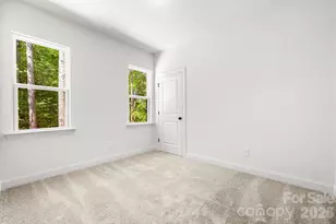 5256 Whitewater Dr, Hickory, NC 28601 - Photo 22
