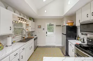 411 Patton Mountain Rd, Asheville, NC 28804 - Photo 10