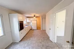 1508 W Colonial Dr, Salisbury, NC 28144 - Photo 4