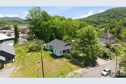 77 Pulliam Street, Marion, NC 28752 - Photo 10