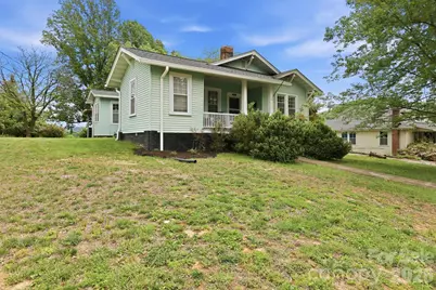 77 Pulliam Street, Marion, NC 28752 - Photo 2