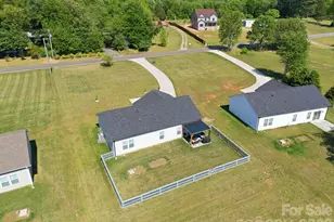 120 Elmwood Rd, Statesville, NC 28625 - Photo 6