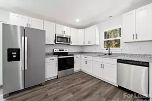 2753 34th St Pl NE, Hickory, NC 28601 - Photo 14