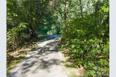 000 Mountain Laurel Lane, Fletcher, NC 28732 - Photo 2