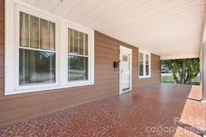 207 W Main Street, Maiden, NC 28650 - Photo 2