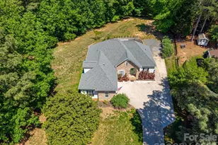122 Maple View Dr, Troutman, NC 28166 - Photo 4