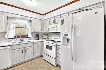 6111 Patrick Place, Charlotte, NC 28210 - Photo 12