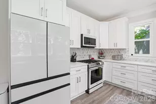 4611 Deer Cross Trail, Charlotte, NC 28269 - Photo 6
