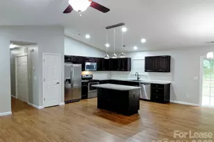 3400 New Hampshire Dr, Charlotte, NC 28227 - Photo 6