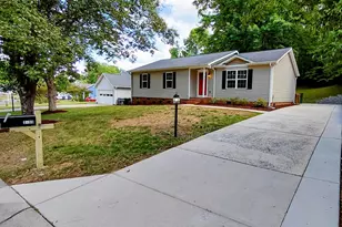 3400 New Hampshire Dr, Charlotte, NC 28227 - Photo 4