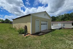 319 Jm Lovelace Rd, Ellenboro, NC 28040 - Photo 12