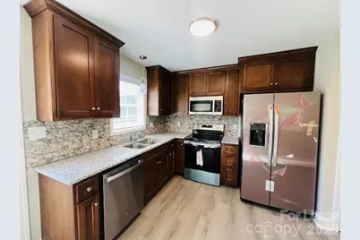519 N 1st Avenue, Maiden, NC 28650 - Photo 4