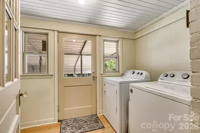 220 W 8th Street, Newton, NC 28658 - Photo 28
