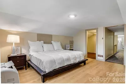 220 W 8th Street, Newton, NC 28658 - Photo 24