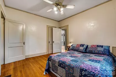 220 W 8th Street, Newton, NC 28658 - Photo 18
