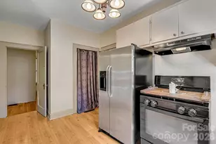 220 W 8th St, Newton, NC 28658 - Photo 10