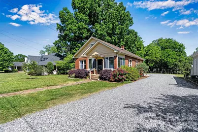 220 W 8th Street, Newton, NC 28658 - Photo 6