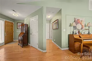 1110 Newfound Hollow Dr, Charlotte, NC 28214 - Photo 6
