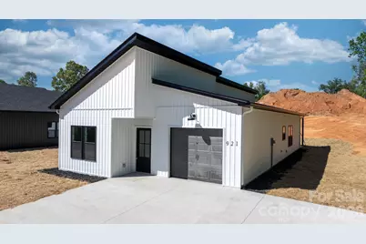 921 Overlook Drive SW, Lenoir, NC 28645 - Photo 1