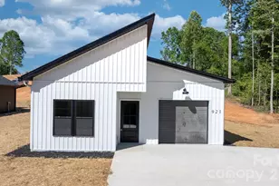 921 Overlook Dr SW, Lenoir, NC 28645 - Photo 2