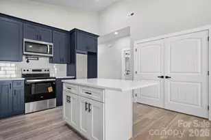 921 Overlook Dr SW, Lenoir, NC 28645 - Photo 4