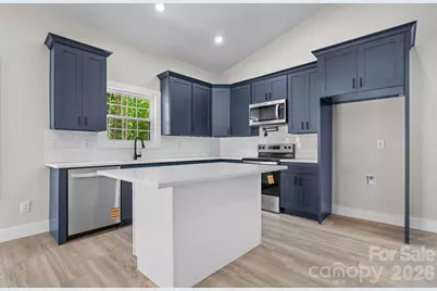 921 Overlook Drive SW, Lenoir, NC 28645 - Photo 6
