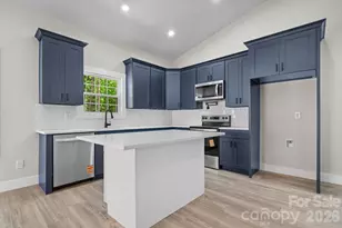921 Overlook Dr SW, Lenoir, NC 28645 - Photo 6