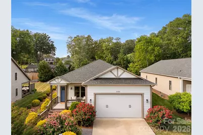 646 13th Avenue Place NW, Hickory, NC 28601 - Photo 2