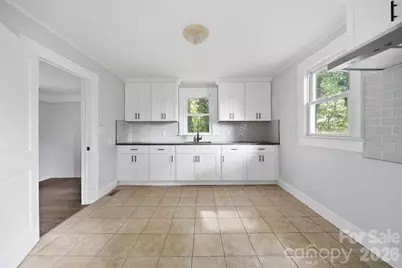912 S Center Street, Hickory, NC 28602 - Photo 8