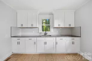 912 S Center St, Hickory, NC 28602 - Photo 10