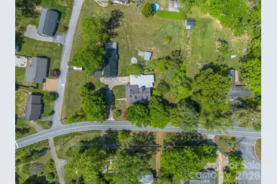 363 Etowah School Road, Hendersonville, NC 28739 - Photo 4